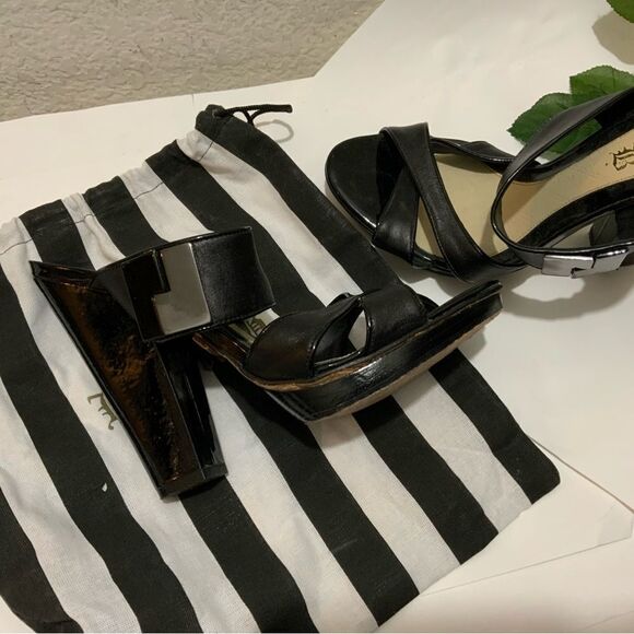 Gwen Stefani L.A.M.B. Black Patent 5” Heels size 10 - Picture 8 of 12